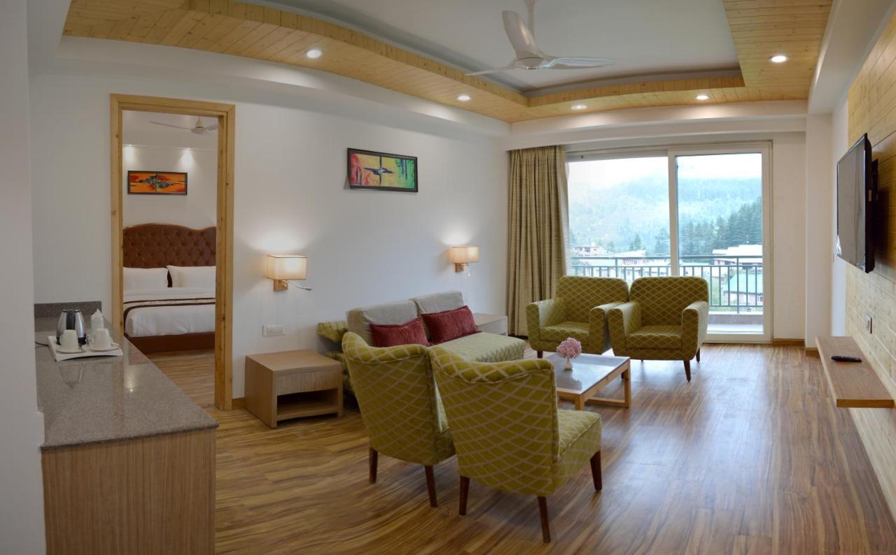 The Orchard Greens Resort - A Centrally Heated Property Manāli Esterno foto
